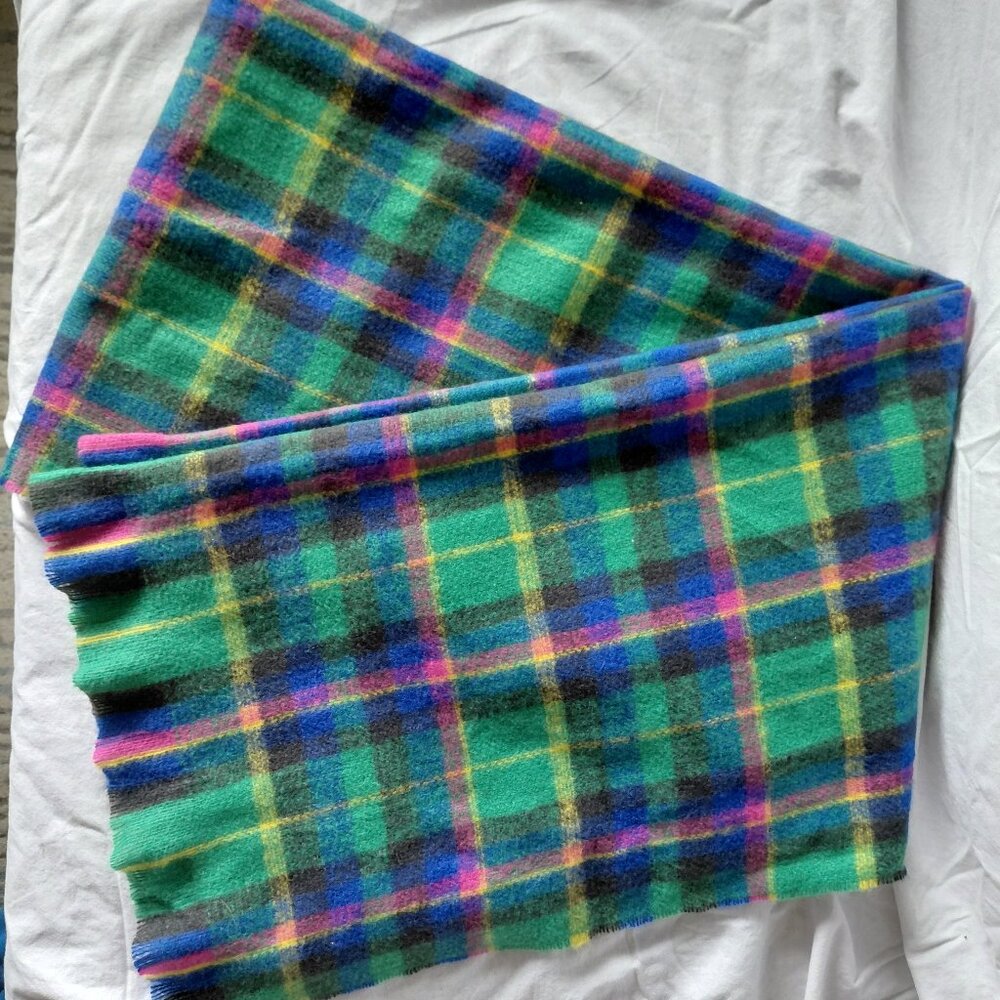Brand New Plaid Topitoff Scarf